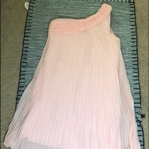 A beautiful light pink dress worn once only 💖.